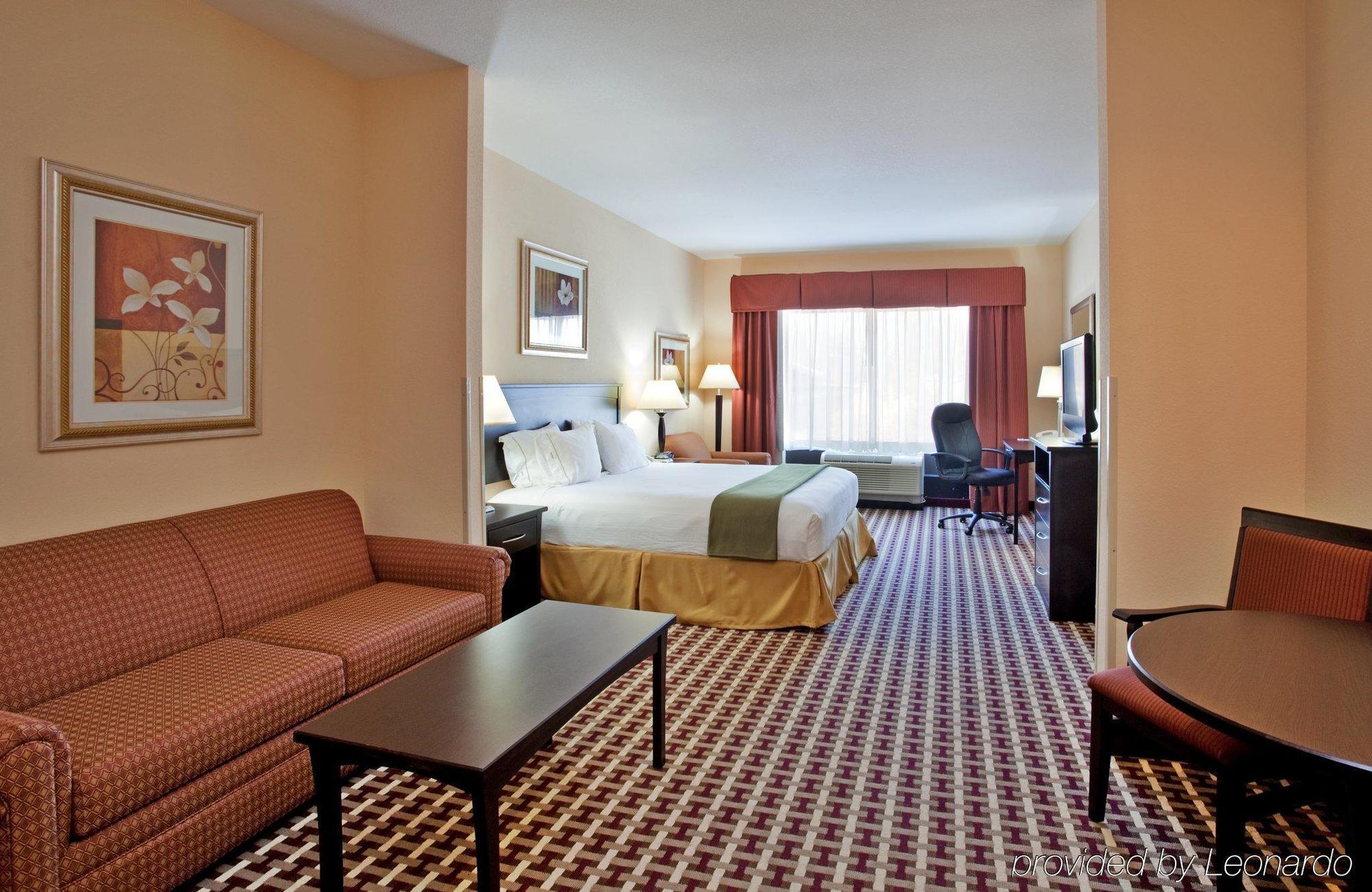 Holiday Inn Express & Suites Laurel, An Ihg Hotel Номер фото