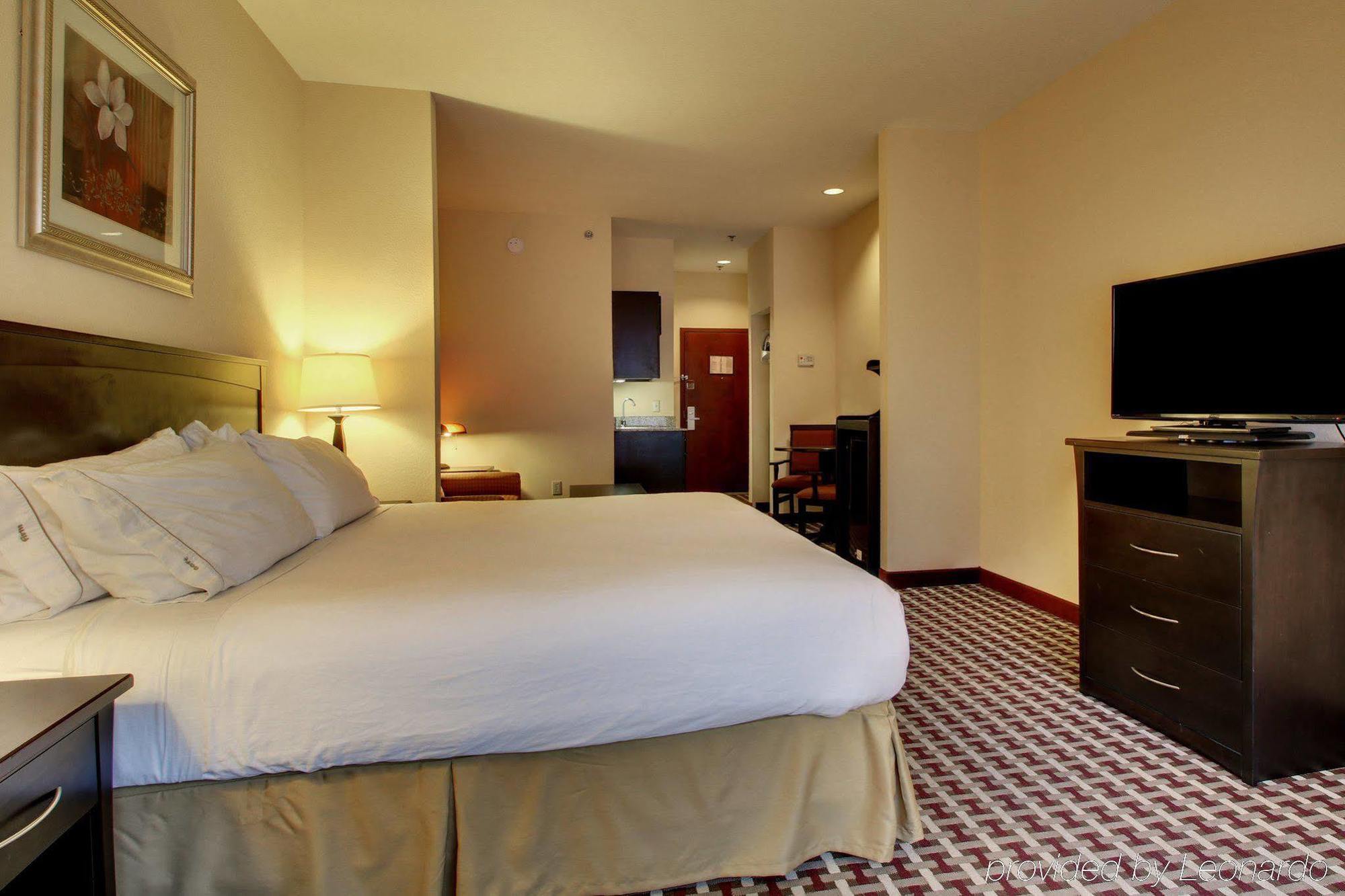 Holiday Inn Express & Suites Laurel, An Ihg Hotel Екстер'єр фото